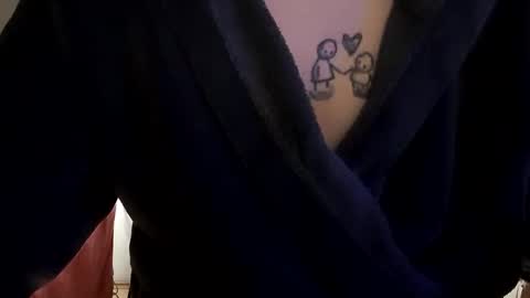 Snapshot of luckyshot91 chatting on 02-25-25, 07:36 luckyshot91 online show from 02-25-25, 07:36