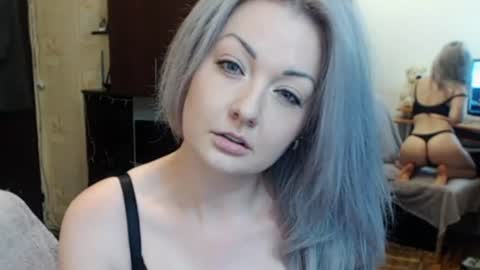 Snapshot of luckyshotgirl chatting on 07-17-26, 05:18 LuckyShot online show from 07-17-26, 05:18