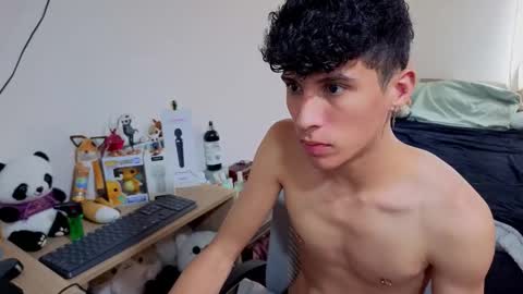 Lu Independent Model online show from 11-08-25, 09:24