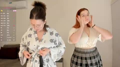 Rinredhead Gloriawith glasses Rayanother glasses online show from 11-23-25, 06:46