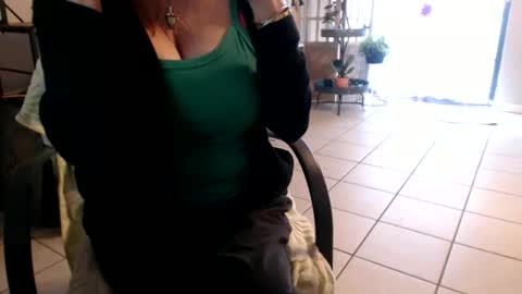 lucy_0000 online show from 06-08-26, 09:59