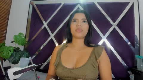 Snapshot of lucy_asm chatting on 05-27-26, 02:14 Lucia online show from 05-27-26, 02:14