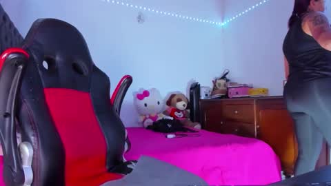 Snapshot of lucy_chanell chatting on 03-10-26, 02:16 lucy online show from 03-10-26, 02:16