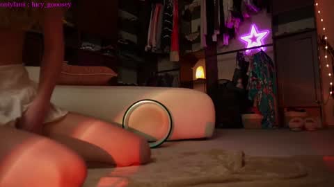 Lucy. online show from 01-15-25, 03:22