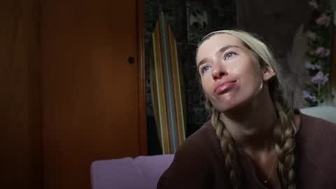 Lucy. online show from 06-17-26, 05:25
