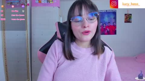 Snapshot of lucy_hess_ chatting on 04-11-26, 10:03 Lucy online show from 04-11-26, 10:03