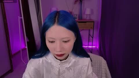 Snapshot of lucy_millss chatting on 02-21-25, 02:06 LUCY online show from 02-21-25, 02:06