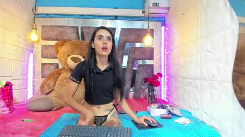 Lucy unlimit come back here  online show from 05-14-26, 01:51