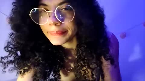 Snapshot of lucybellea chatting on 03-18-26, 06:05 Lucia online show from 03-18-26, 06:05