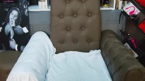 Snapshot of lucybelli chatting on 09-24-25, 01:53 LucyBelli online show from 09-24-25, 01:53