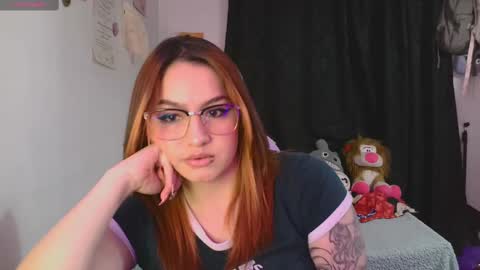 Snapshot of lucycherry__ chatting on 09-24-25, 03:21 LUCIA  online show from 09-24-25, 03:21