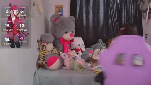 Snapshot of lucycherry__ chatting on 09-30-25, 12:32 LUCIA  online show from 09-30-25, 12:32