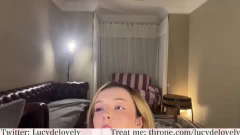 Snapshot of lucydelovely chatting on 10-16-25, 07:59 Lucy online show from 10-16-25, 07:59