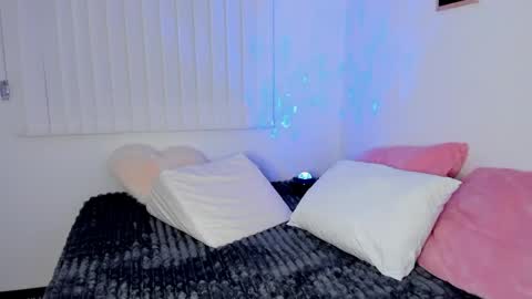 Lucy online show from 04-17-26, 01:41