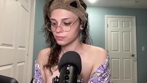 Lucy online show from 05-24-26, 04:39