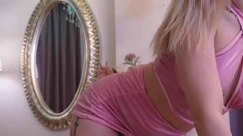 Lucy Lexton online show from 02-21-25, 10:50