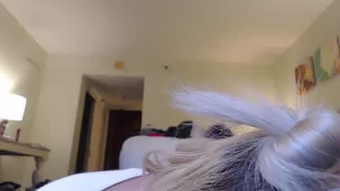 Lucy Loves Lookers online show from 12-25-24, 03:06