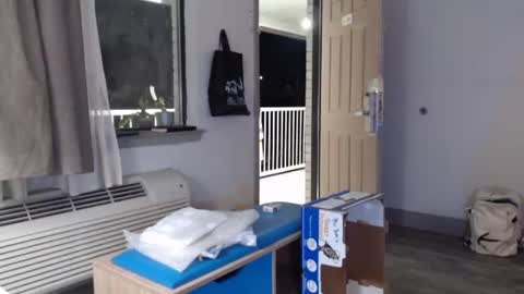 Lucy Loves Lookers online show from 12-27-24, 10:12