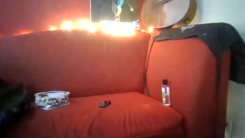 Lucy Loves Lookers online show from 01-16-25, 04:17