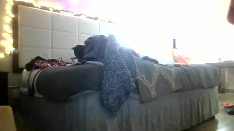 Lucy Loves Lookers online show from 01-20-25, 01:28