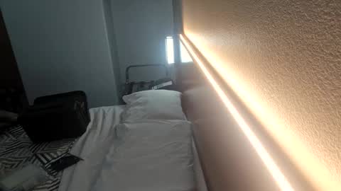 Lucy Loves Lookers online show from 10-06-25, 12:41