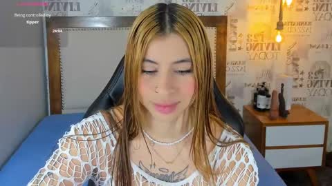 L U C Y  online show from 10-04-25, 11:52