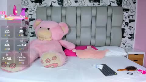 Snapshot of lucyrosse_ chatting on 03-07-25, 11:18 Lucy online show from 03-07-25, 11:18
