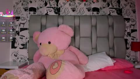 Snapshot of lucyrosse_ chatting on 10-07-25, 11:07 Lucy online show from 10-07-25, 11:07