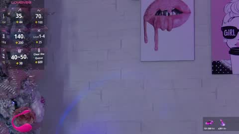 Snapshot of lucyrouse18 chatting on 01-09-25, 06:59 Lucy online show from 01-09-25, 06:59