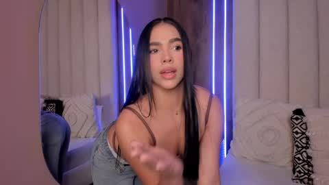 Lucy online show from 04-05-26, 12:30