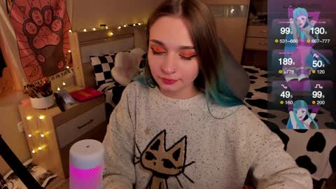 Snapshot of lucysbrain chatting on 12-14-24, 04:20 Lucy online show from 12-14-24, 04:20