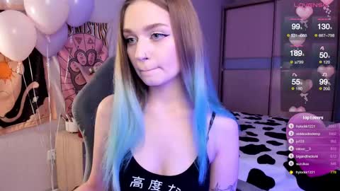 Snapshot of lucysbrain chatting on 02-16-25, 09:16 Lucy online show from 02-16-25, 09:16