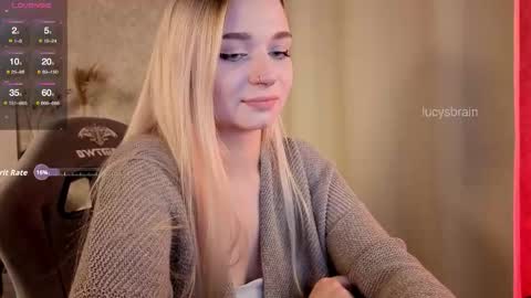 Snapshot of lucysbrain chatting on 11-10-25, 08:08 Lucy online show from 11-10-25, 08:08