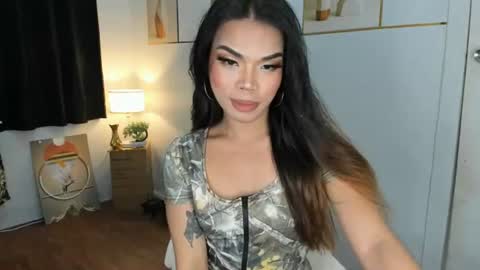 lucyvane online show from 07-02-26, 04:57