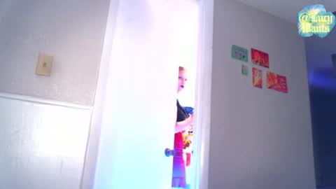 Snapshot of lucywants chatting on 07-17-26, 02:07 Goddess Lucy lucywants online show from 07-17-26, 02:07