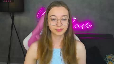 Snapshot of lucyy_green chatting on 06-20-26, 01:09 Lucy online show from 06-20-26, 01:09