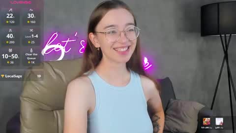 Snapshot of lucyy_green chatting on 07-30-26, 12:42 Lucy online show from 07-30-26, 12:42