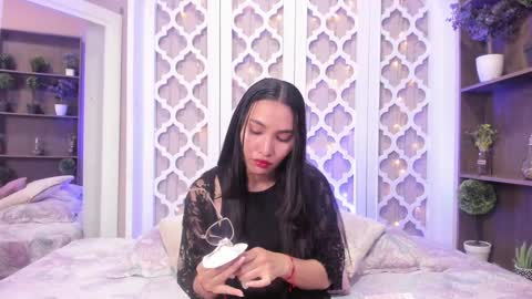 Lucy Liiu online show from 01-30-25, 08:10