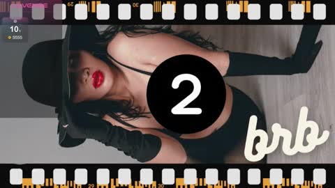 Lucy Liiu online show from 10-30-25, 01:12