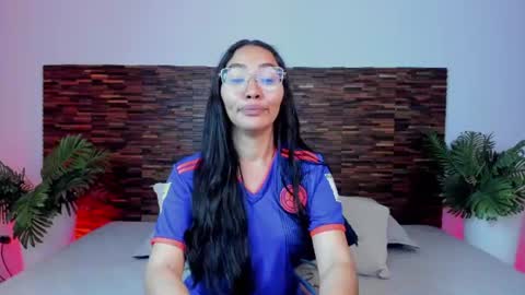 Lucy Liiu online show from 06-17-26, 08:21