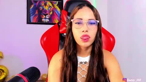 Snapshot of lucyy_rose chatting on 05-22-26, 12:07 o online show from 05-22-26, 12:07