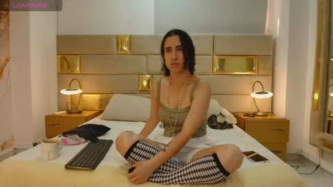 Ludovicca Mark online show from 05-18-26, 07:41