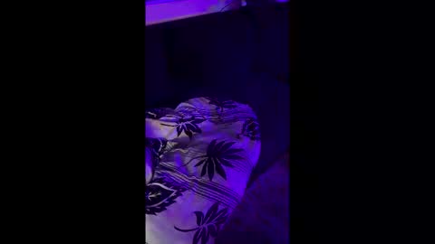 Snapshot of luggijack chatting on 03-16-26, 02:21 luggijack online show from 03-16-26, 02:21