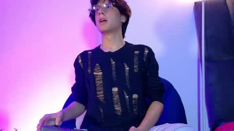 Lui online show from 04-18-26, 03:10