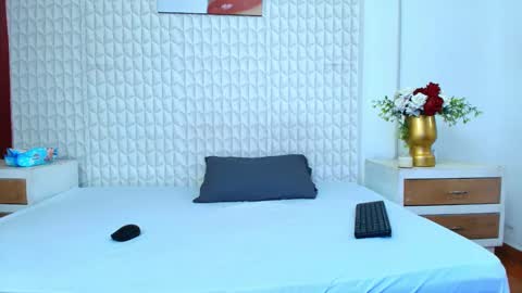 Snapshot of luigimarchetti chatting on 10-09-25, 07:45 luigimarchetti online show from 10-09-25, 07:45