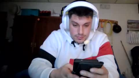 Snapshot of luis2423 chatting on 02-05-26, 08:02 A slave to the mistress.. un esclavo para las amas dominantes. online show from 02-05-26, 08:02