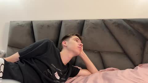 Luis and Alina online show from 01-28-25, 02:42