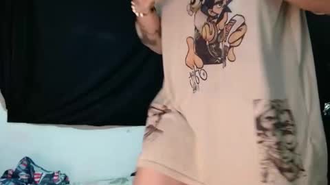 Luis AS online show from 10-31-25, 02:12