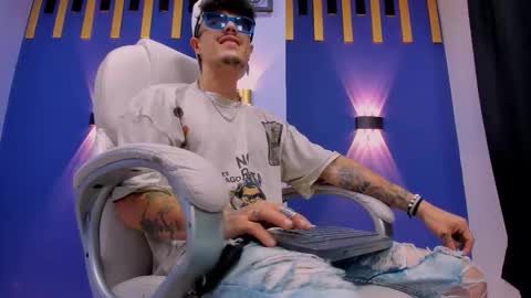 Luis AS online show from 11-16-25, 01:55