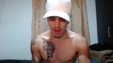 Snapshot of luis_as chatting on 02-21-26, 12:33 Luis AS online show from 02-21-26, 12:33